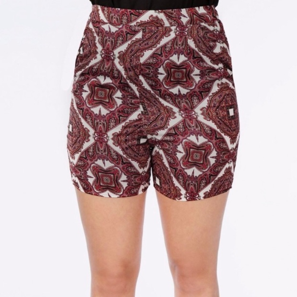 Missguided [Plus] High Waist Ethnic Print Shorts
